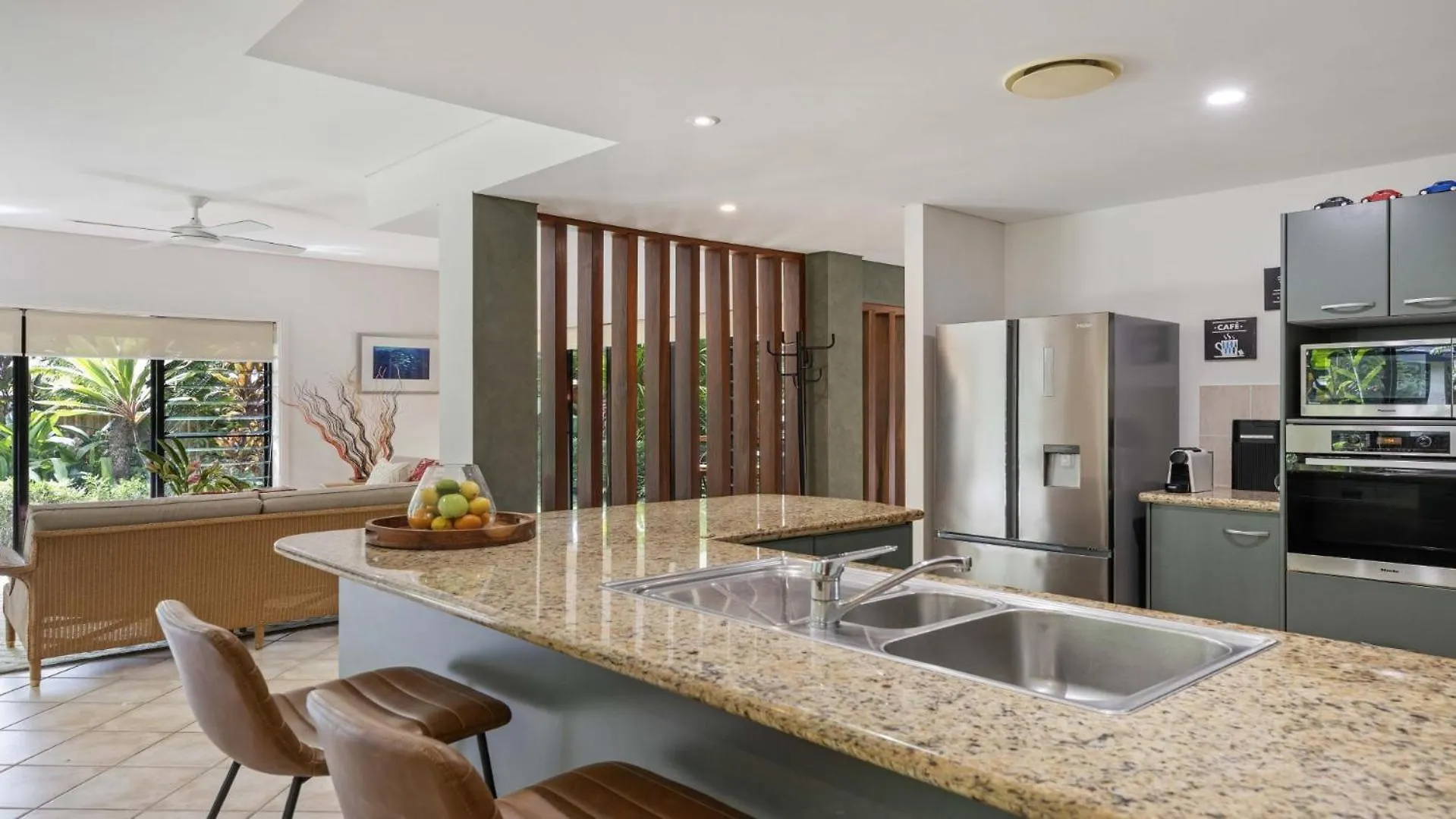 Villa Lumina Port Douglas Holiday home