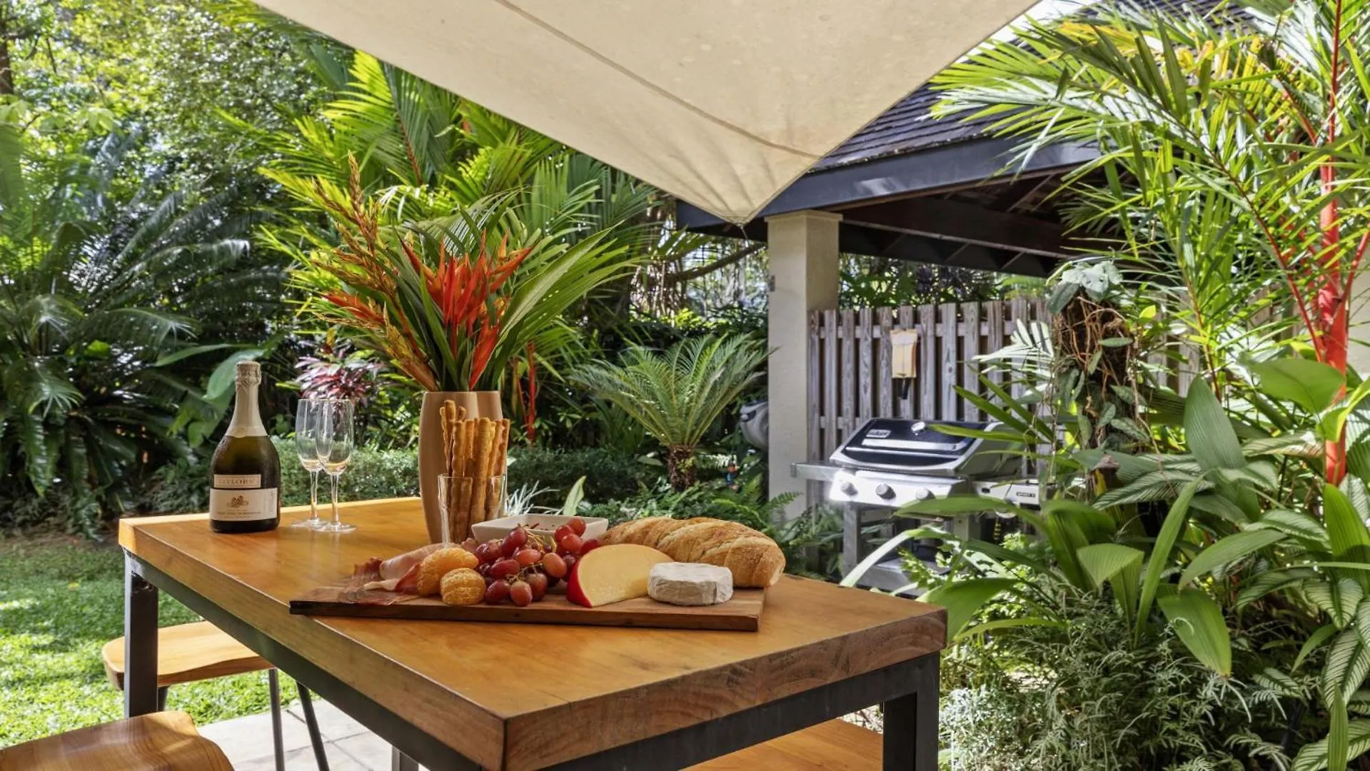 Villa Lumina Port Douglas 0*,